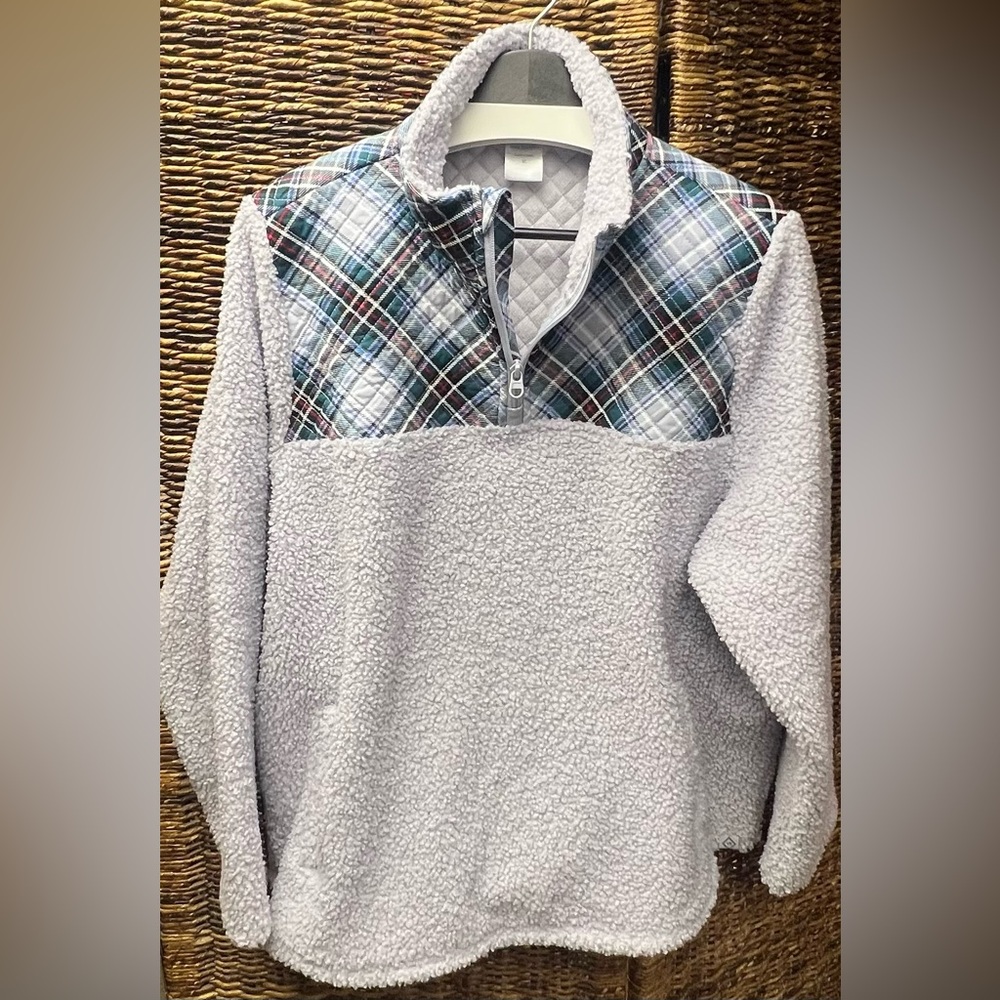 Vera Bradley- Gray Plaid Pullover, Size: XLarge